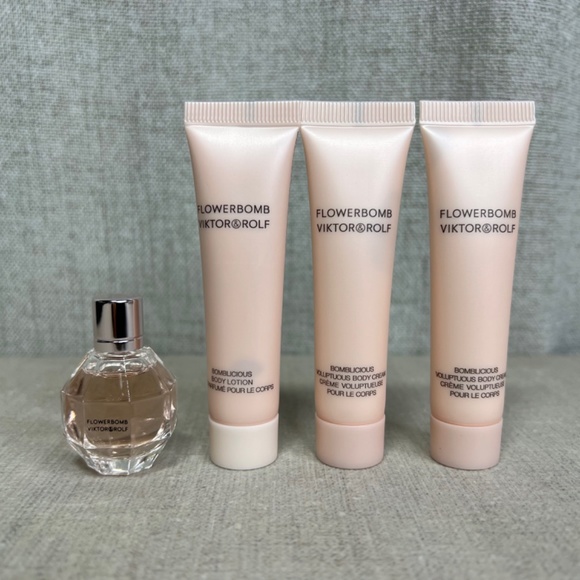 ❤️ Viktor&Rolf Flowerbomb mini set - Picture 3 of 7